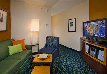 Fairfield & Hotel White Marsh